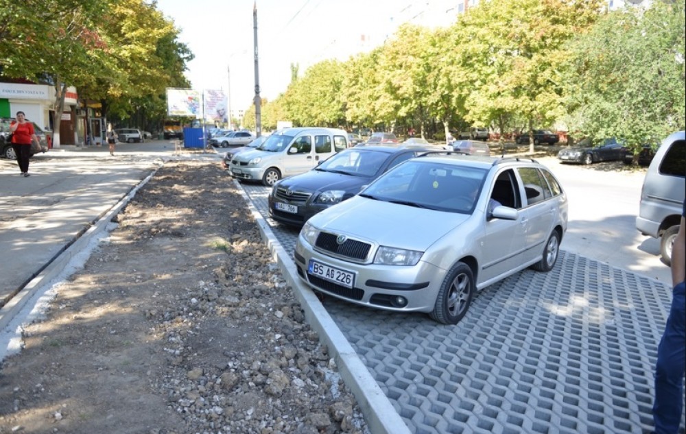 Tragedie în Chișinău. Un copil de 9 ani a murit în mașina vecinilor